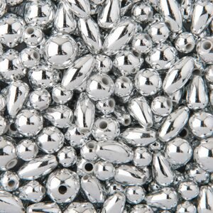 Metalické plastové korálky stříbrné - 50 g